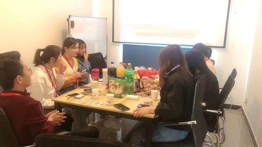 曹康,公司经营范围包括:信息咨询服务;企业营销策划;会议